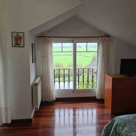 La Casuca De Trasmiera En *