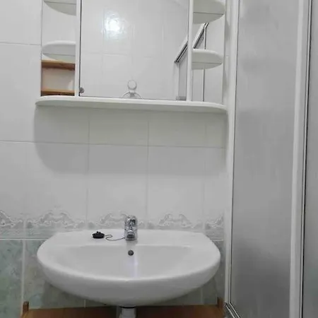 La Casuca De Trasmiera En * 阿内罗