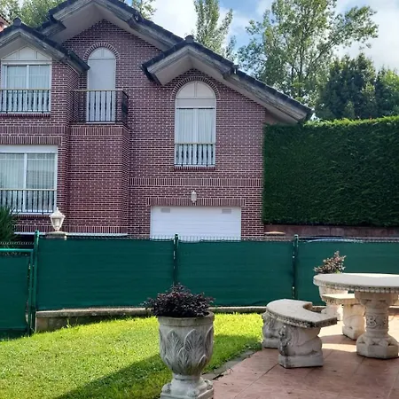 La Casuca De Trasmiera En * 阿内罗